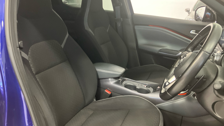 Nissan Juke 1.0 DiG-T N-Connecta 5dr DCT Petrol Hatchback